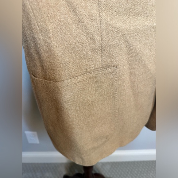 Size 40 tan Camel Hair collared blazer by Linden Clothes Lineberry’s sport coat - Picture 6 of 10